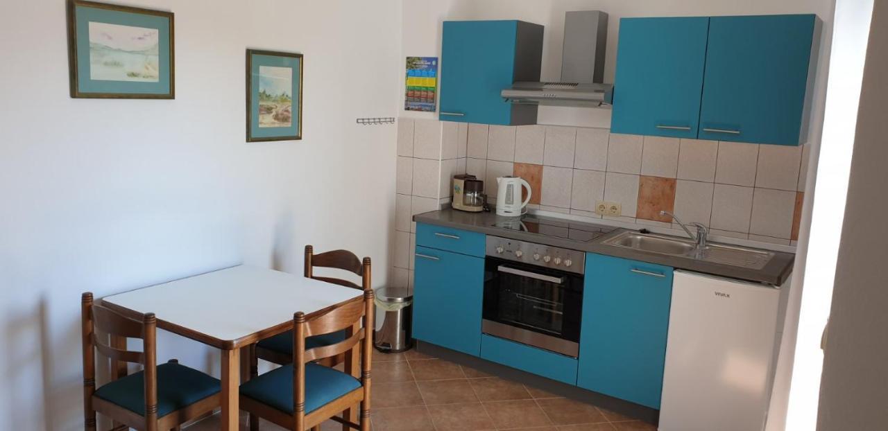 Apartment Roglić Rab Town Zewnętrze zdjęcie