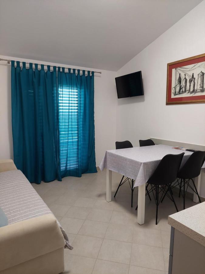 Apartment Roglić Rab Town Zewnętrze zdjęcie