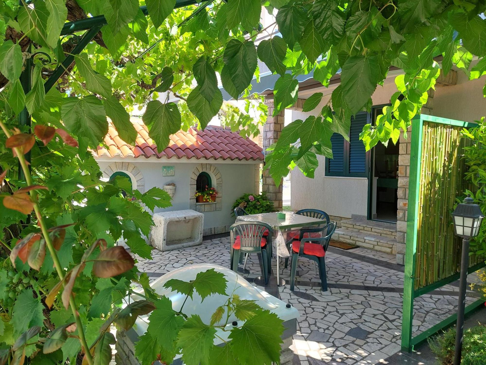 Apartment Roglić Rab Town Zewnętrze zdjęcie